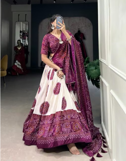 BANDHNI PRINTED NAVRATI AND TREDITIONAL CHANIYA CHOLI
