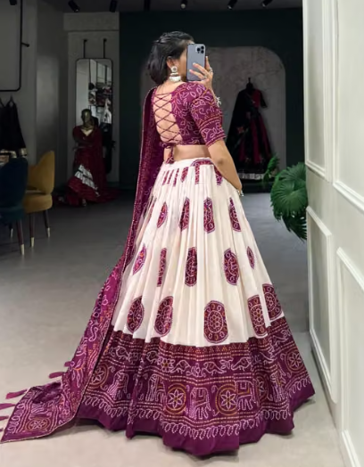 BANDHNI PRINTED NAVRATI AND TREDITIONAL CHANIYA CHOLI