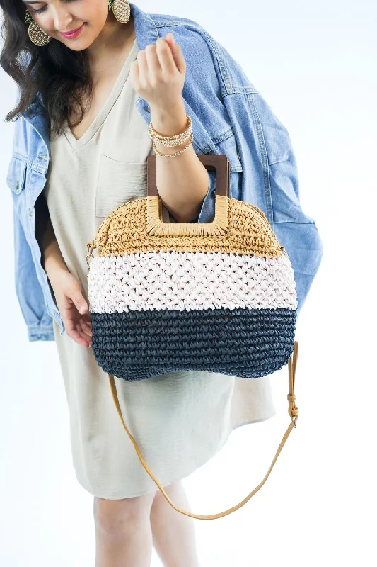 Quilted Leather Crossbody Bag in Cream for a Classic and Elegant AppearanceBeach Babe Crossbody Bag In Tan