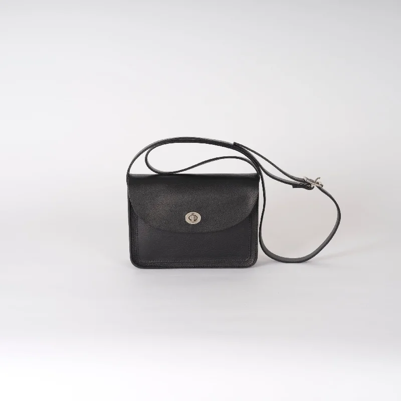 Metallic Shoulder Bag in Gold for Special OccasionsBlack Pocket Lock Bag