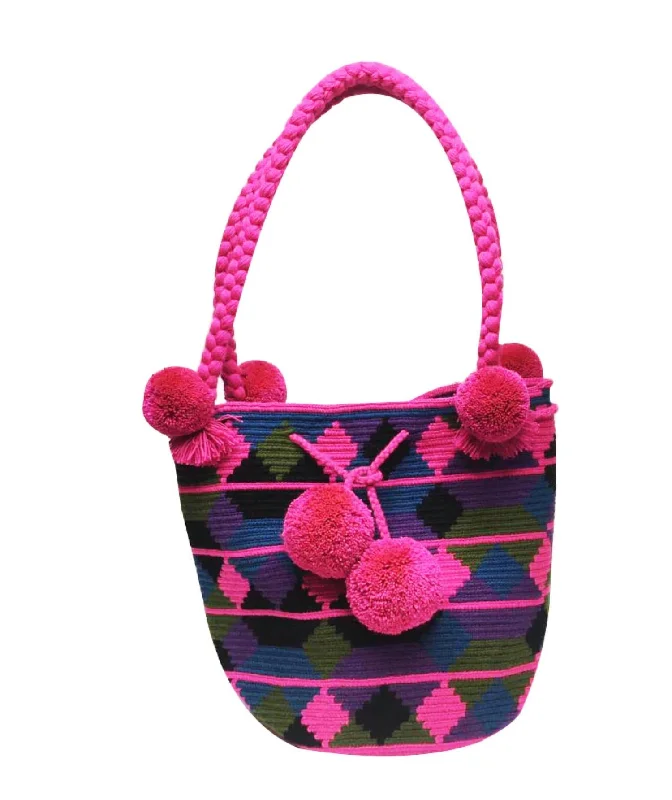 Shoulder Bag with Chain Strap in Silver for a Trendy AppearanceBucket Bag In Pink & Purple