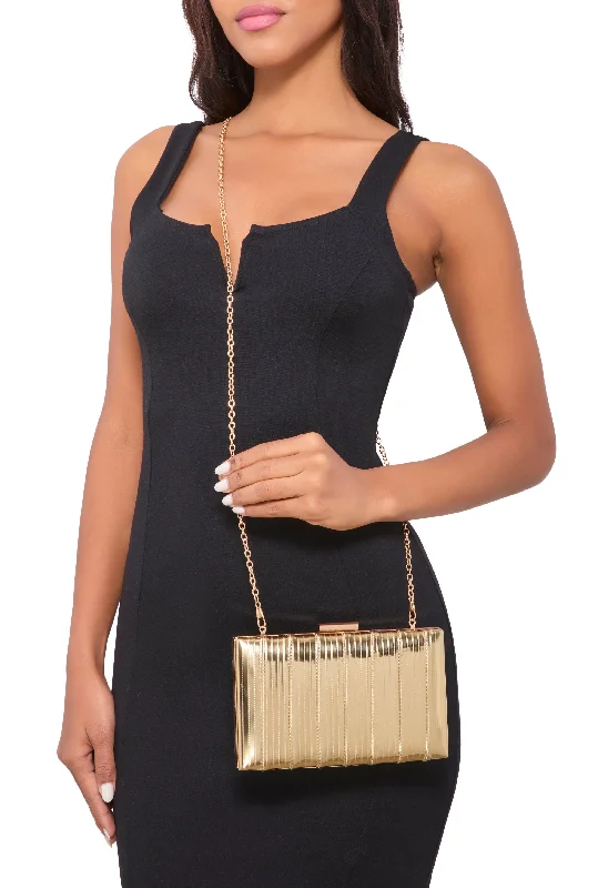 Leather - Trimmed Denim Crossbody Bag in Blue for a Vintage - Inspired LookStripe Detail Chain Strap Crossbody Clutch