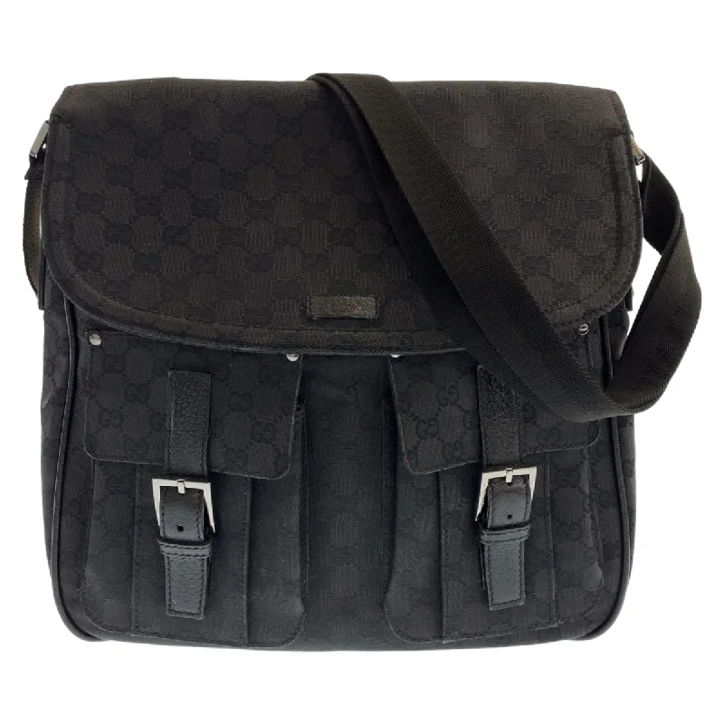 Quilted Leather Crossbody Bag in Cream for a Classic and Elegant AppearanceGucci Black GG Canvas Leather Shoulder Bag