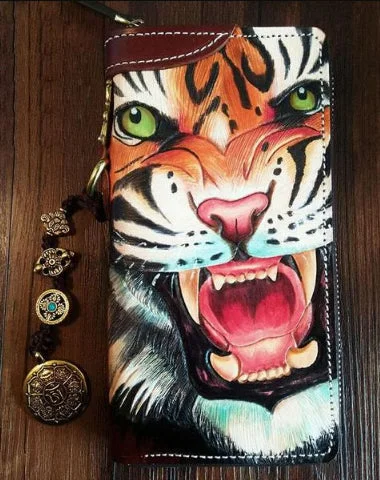 Quilted Design Women's Wallet with Coin Pocket in Beige for a Sophisticated LookHandmade Leather Mens Clutch Wallet Cool Tiger Tooled Chain Wallet Biker Wallets for Men