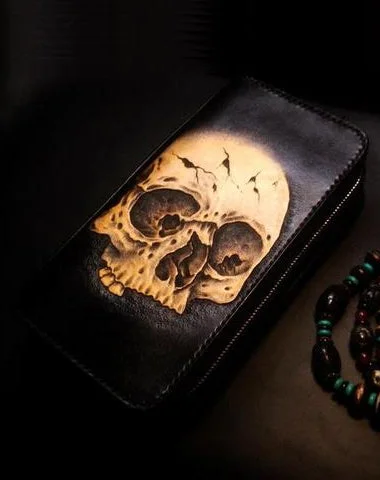 Waterproof Women's Wallet with a Clear ID Window in Green for Outdoor UseHandmade Leather Skull Double Zipper Mens Long Wallet Clutch Cool Leather Wallet Long Tooled Wallets for Men